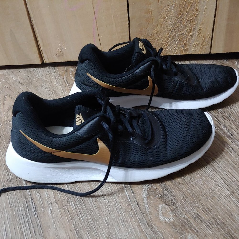 Nike mens athletic shoes  size 12